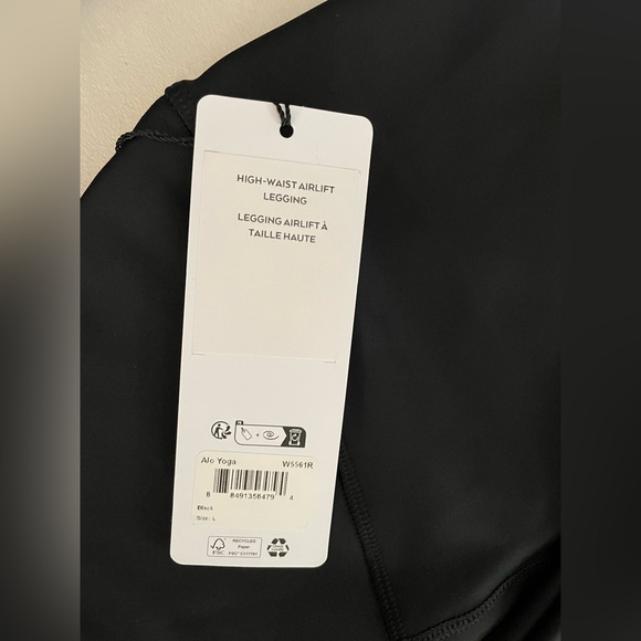 Alo Yoga NWT High Waisted Airlift Leggings in Black Size L - Picture 9 of 10